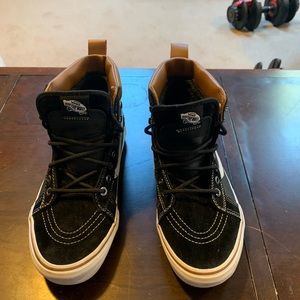 Van's Sk8 Hi MTE